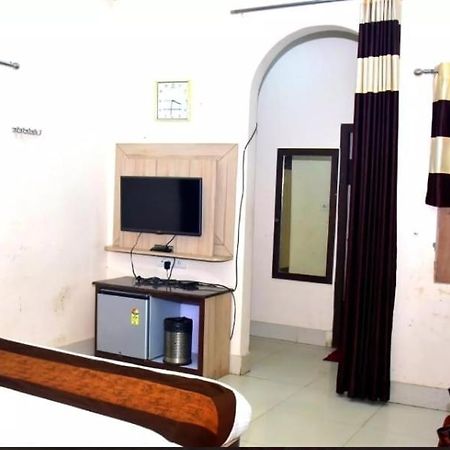 Hotel Soni International Khalilabad Ngoại thất bức ảnh